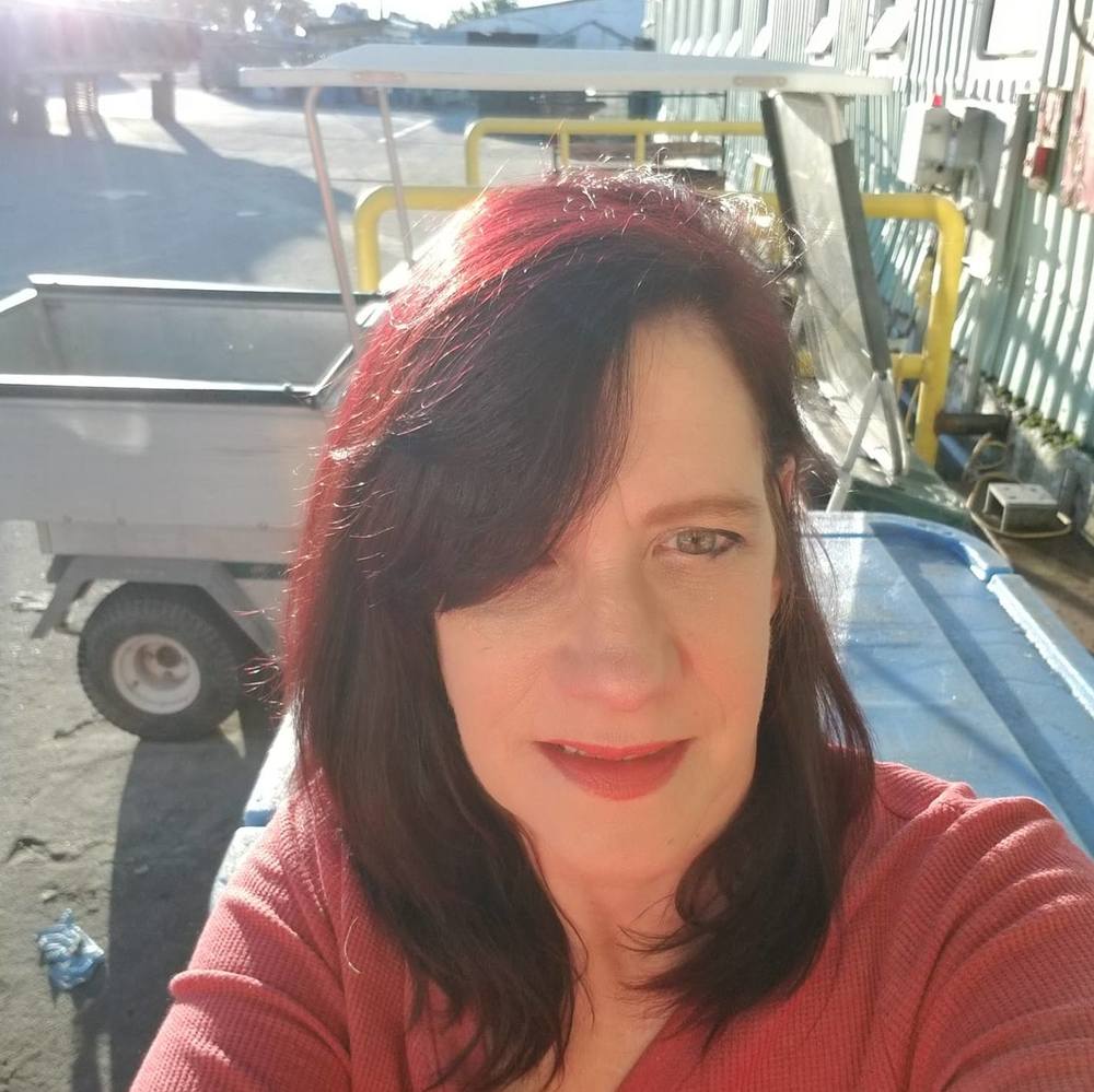 Meet your Posher, Elizabeth